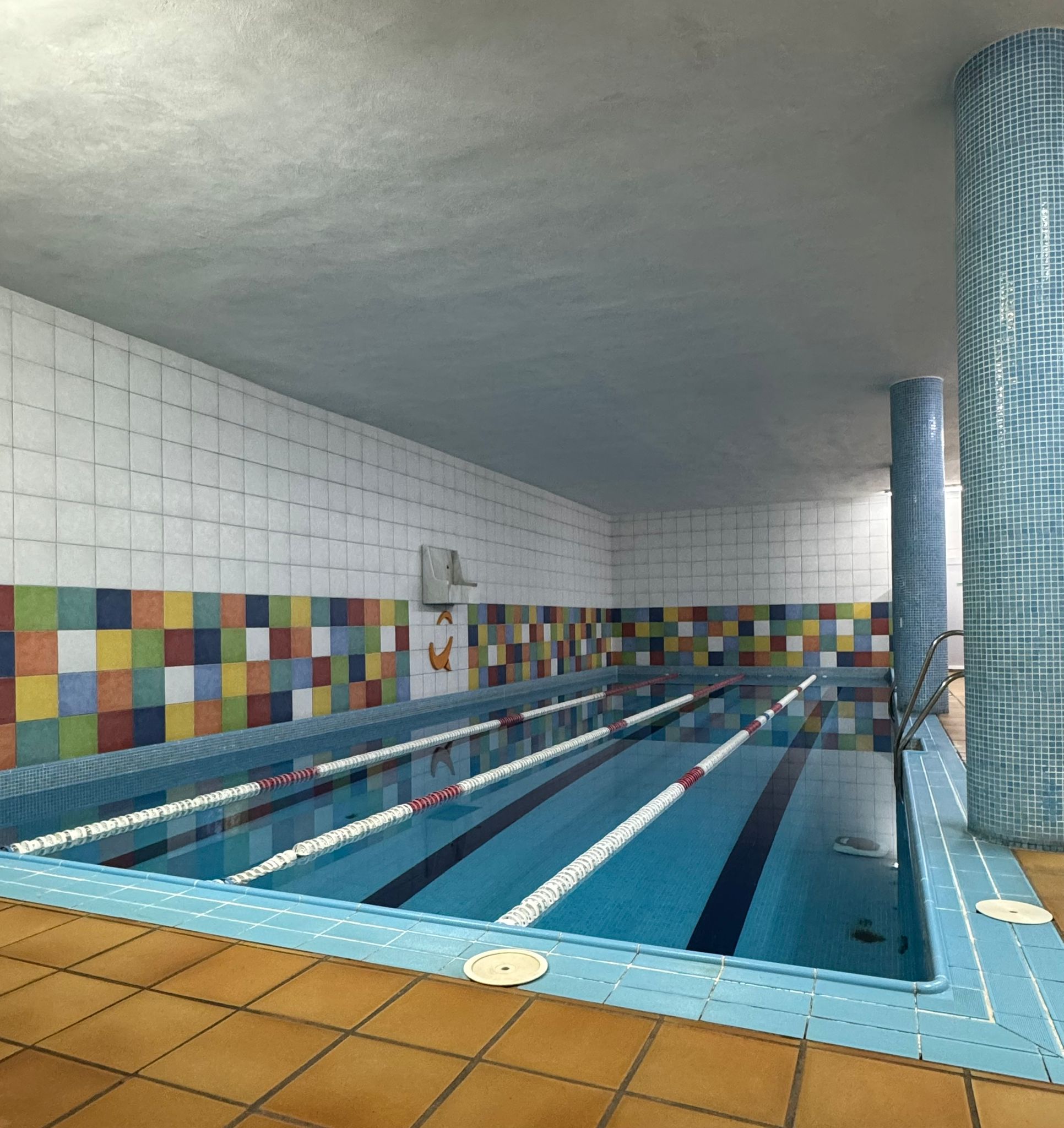 Piscina climatizada de Entrena-T en Roquetas de Mar